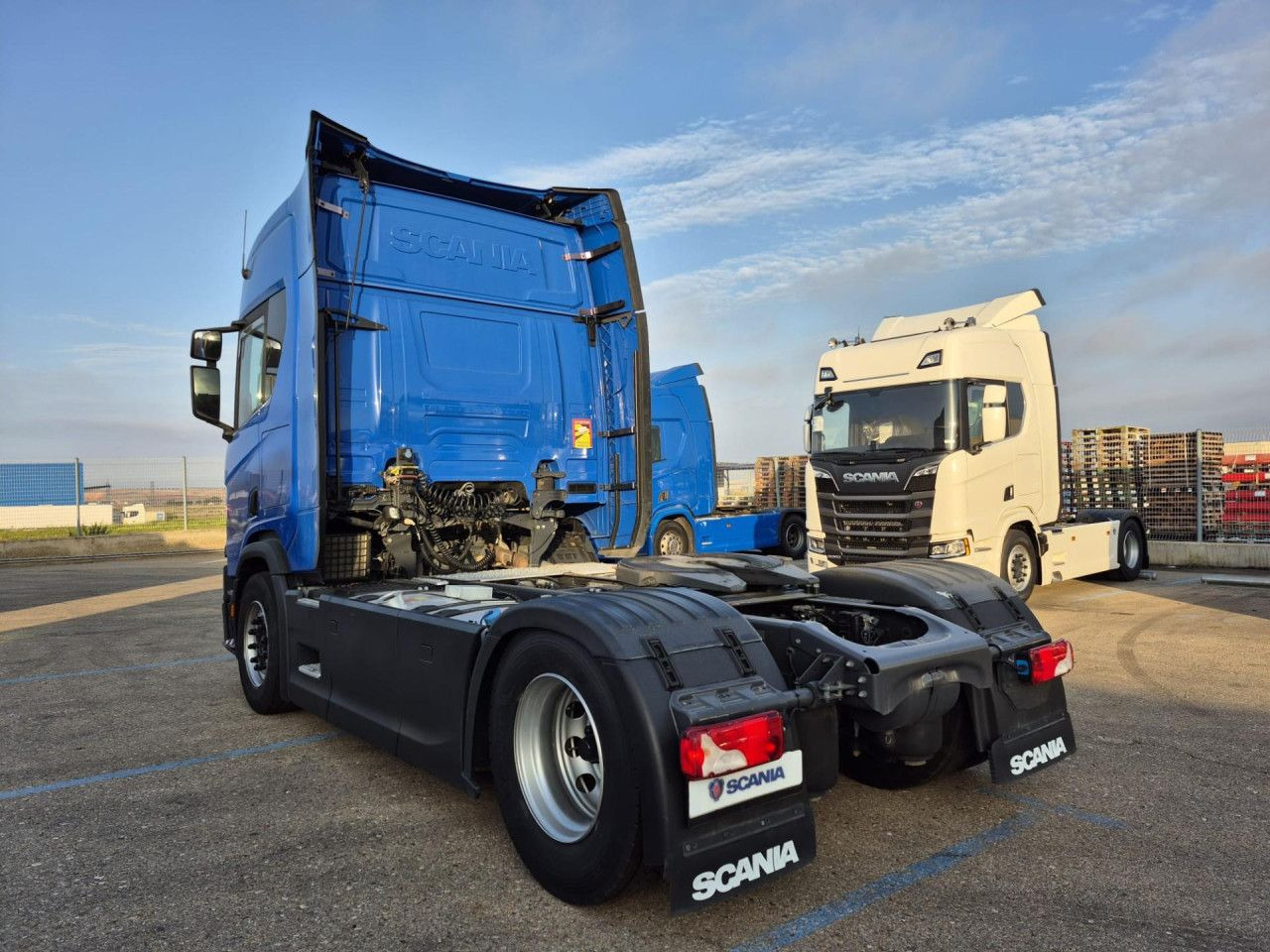 Scania R450 - Tractor truck: picture 5 Scania R450 - Tractor truck: picture 5