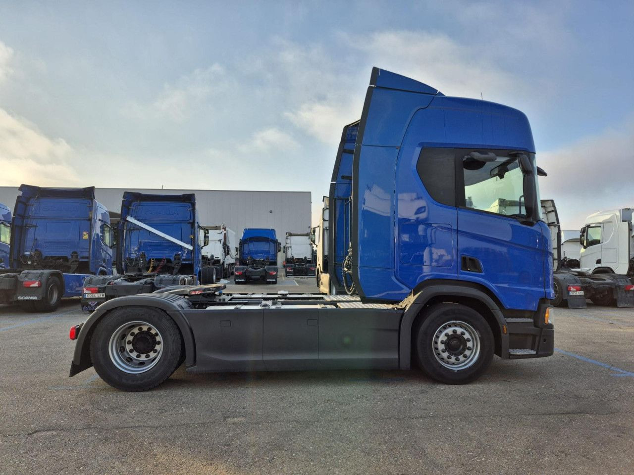 Scania R450 - Tractor truck: picture 2 Scania R450 - Tractor truck: picture 2