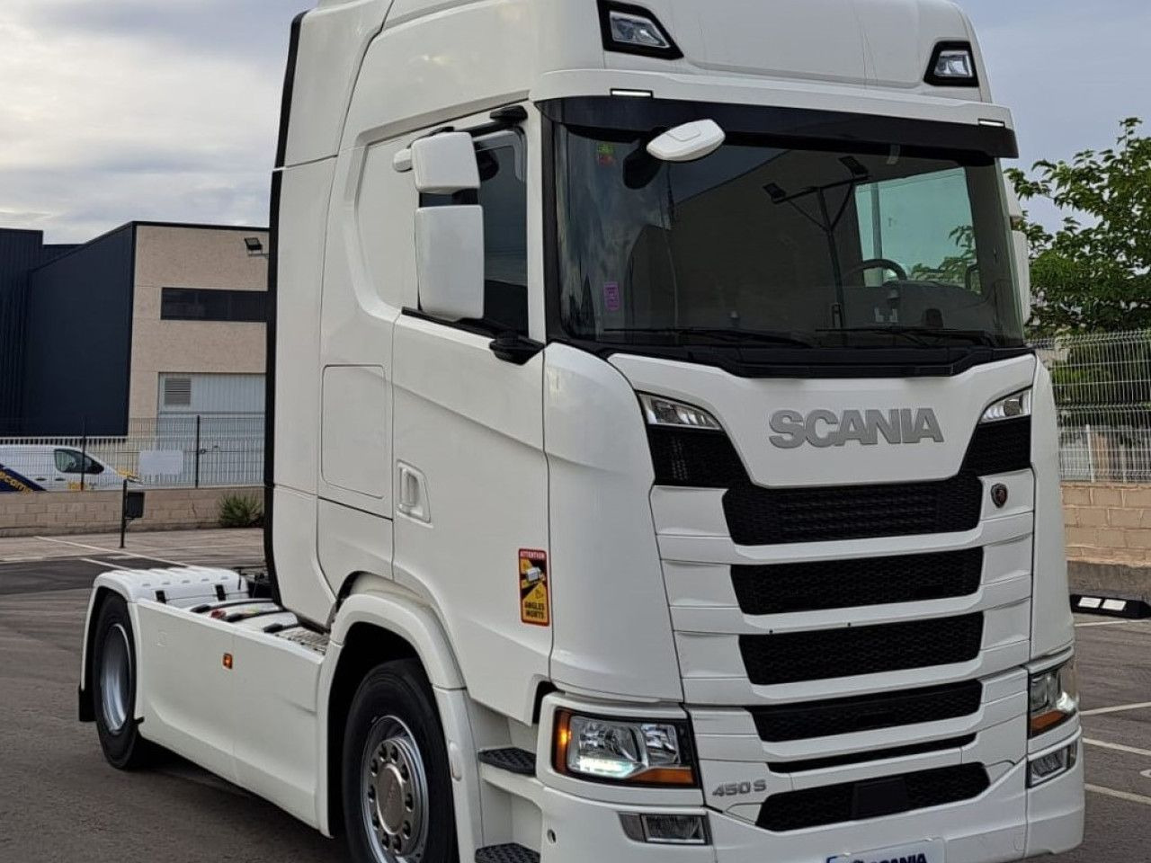 Scania UVES01240224 - Tractor truck: picture 1 Scania UVES01240224 - Tractor truck: picture 1