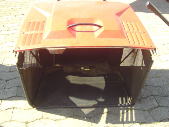 16 /102E/165 - Garden mower: picture 3 16 /102E/165 - Garden mower: picture 3