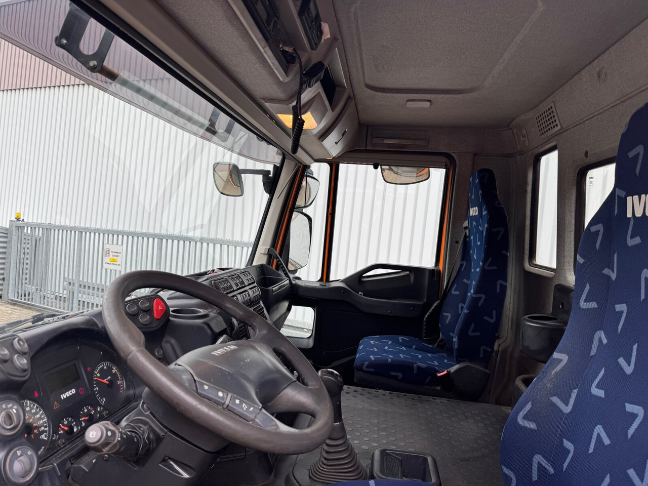 AD260T41 6x4 AD260T41 6x4, EEV - Tipper: picture 3 AD260T41 6x4 AD260T41 6x4, EEV - Tipper: picture 3