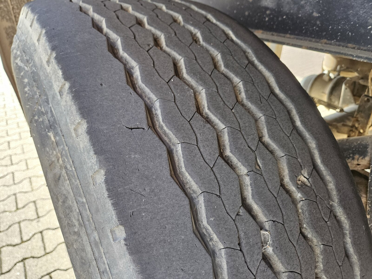 Carnehl CTK/A CTK/A, Alu-Bordwände, Rollplane, ca. 10m³ - Tipper trailer: picture 5 Carnehl CTK/A CTK/A, Alu-Bordwände, Rollplane, ca. 10m³ - Tipper trailer: picture 5