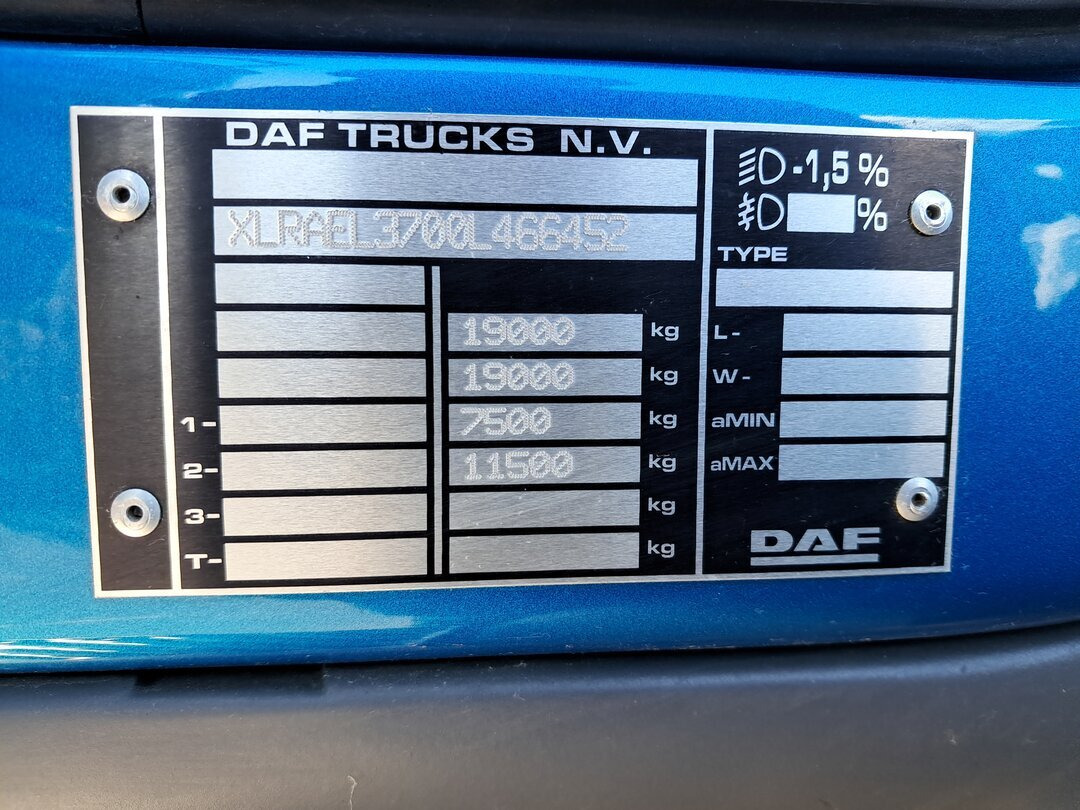 DAF LF 290 FA 4x2 LF 290 FA 4x2, Nebenantrieb, Navi - Cab chassis truck: picture 4 DAF LF 290 FA 4x2 LF 290 FA 4x2, Nebenantrieb, Navi - Cab chassis truck: picture 4
