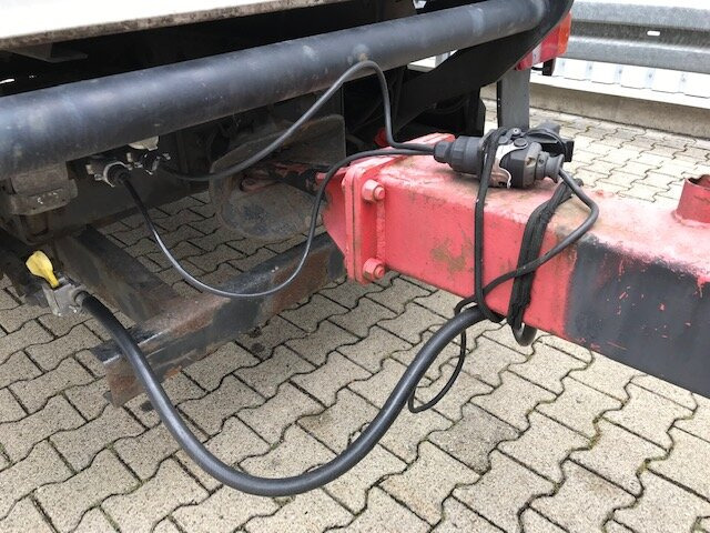 EAL-TA-F EAL-TA-F - Curtainsider trailer: picture 3 EAL-TA-F EAL-TA-F - Curtainsider trailer: picture 3