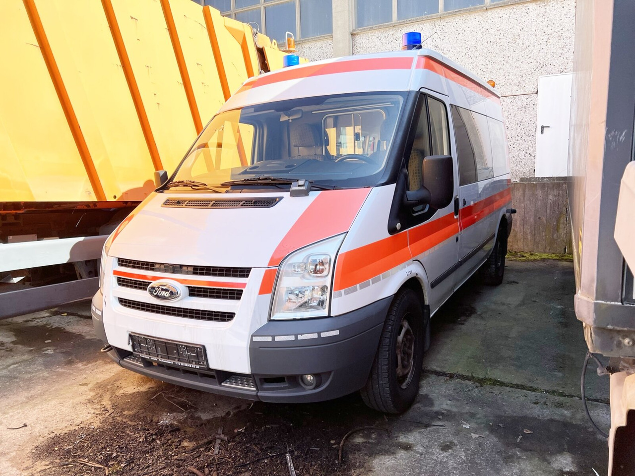 Ford Transit 2.2 TDCI 4x2 Transit 2.2 TDCI 4x2, Krankentransporter - Ambulance: picture 1 Ford Transit 2.2 TDCI 4x2 Transit 2.2 TDCI 4x2, Krankentransporter - Ambulance: picture 1
