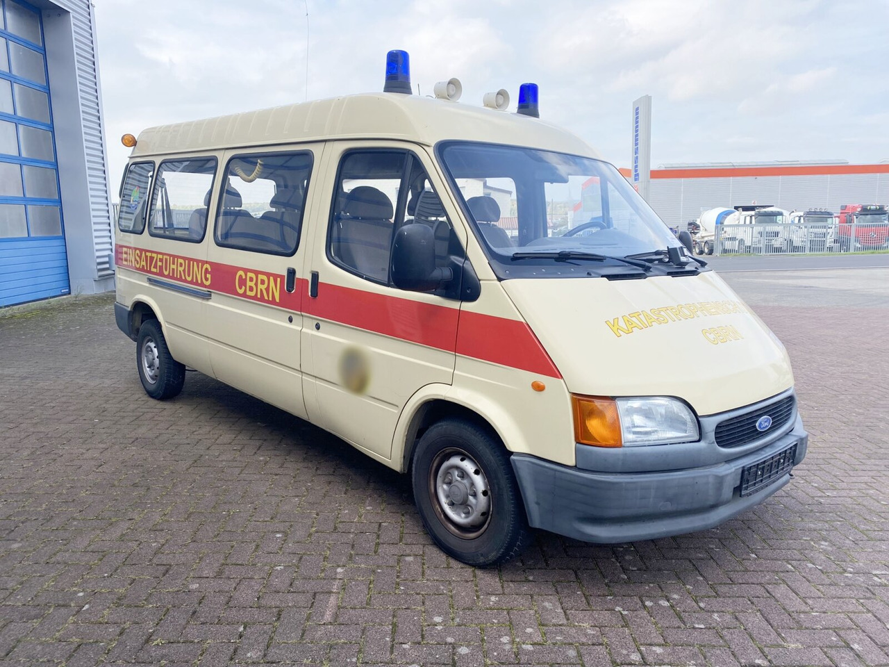 Ford Transit 2.5 4x2 Transit 2.5 4x2, Personentransporter, 8 Sitze leasing Ford Transit 2.5 4x2 Transit 2.5 4x2, Personentransporter, 8 Sitze: picture 8