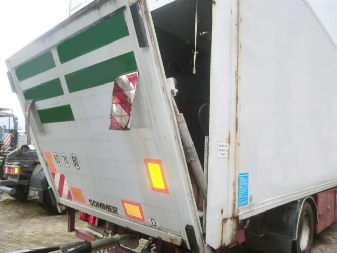 Box truck Iveco EuroTech 190E40 4x2 Euro Tech 190E40, Möbelkoffer, 49 cbm: picture 6 Box truck Iveco EuroTech 190E40 4x2 Euro Tech 190E40, Möbelkoffer, 49 cbm: picture 6