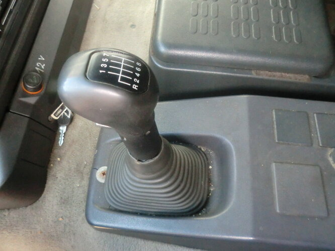 Box truck Iveco EuroTech 190E40 4x2 Euro Tech 190E40, Möbelkoffer, 49 cbm: picture 12 Box truck Iveco EuroTech 190E40 4x2 Euro Tech 190E40, Möbelkoffer, 49 cbm: picture 12