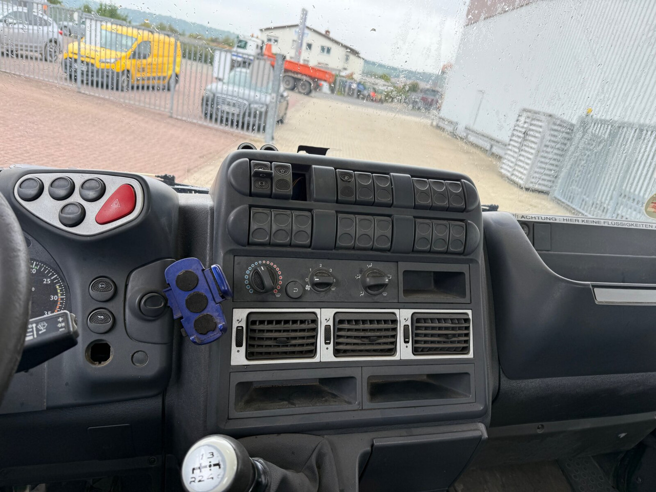 Iveco ML80E18/P 4x2 ML80E18/P 4x2, City-Abroller - Hook lift truck: picture 3 Iveco ML80E18/P 4x2 ML80E18/P 4x2, City-Abroller - Hook lift truck: picture 3
