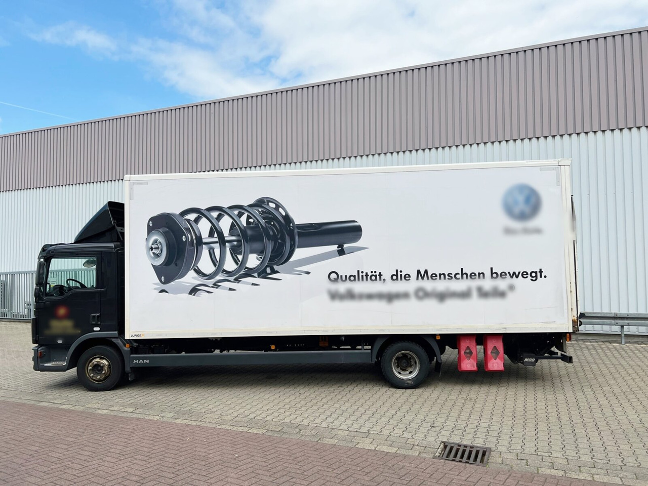 MAN TGL 12.220 4X2 BL TGL 12.220 4X2 BL mit MBB LBW 1500K - Box truck: picture 2 MAN TGL 12.220 4X2 BL TGL 12.220 4X2 BL mit MBB LBW 1500K - Box truck: picture 2