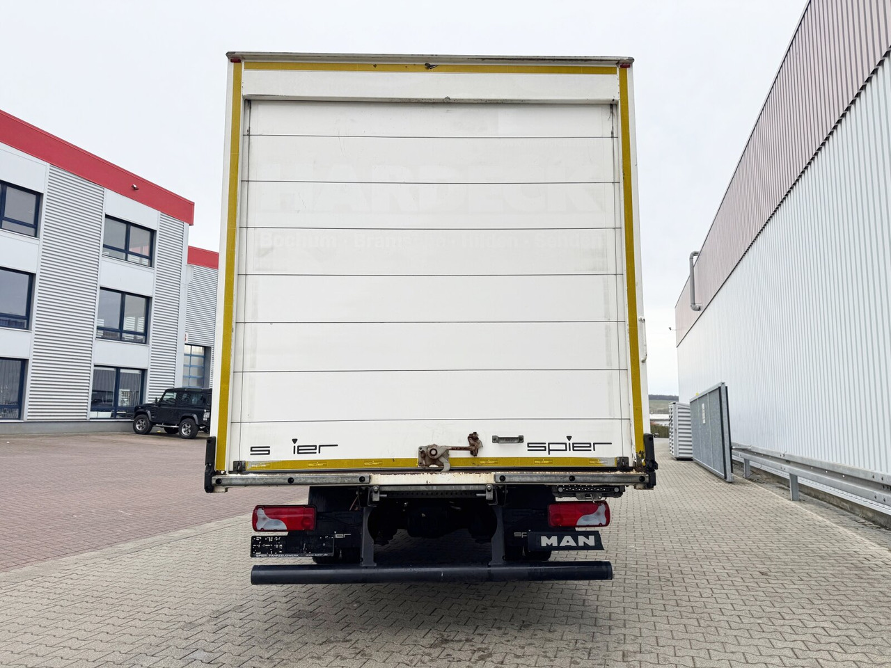 Box truck MAN TGL 8.150 4x2 BL TGL 8.150 4x2 BL, Möbelkoffer mit Rolltor: picture 9 Box truck MAN TGL 8.150 4x2 BL TGL 8.150 4x2 BL, Möbelkoffer mit Rolltor: picture 9