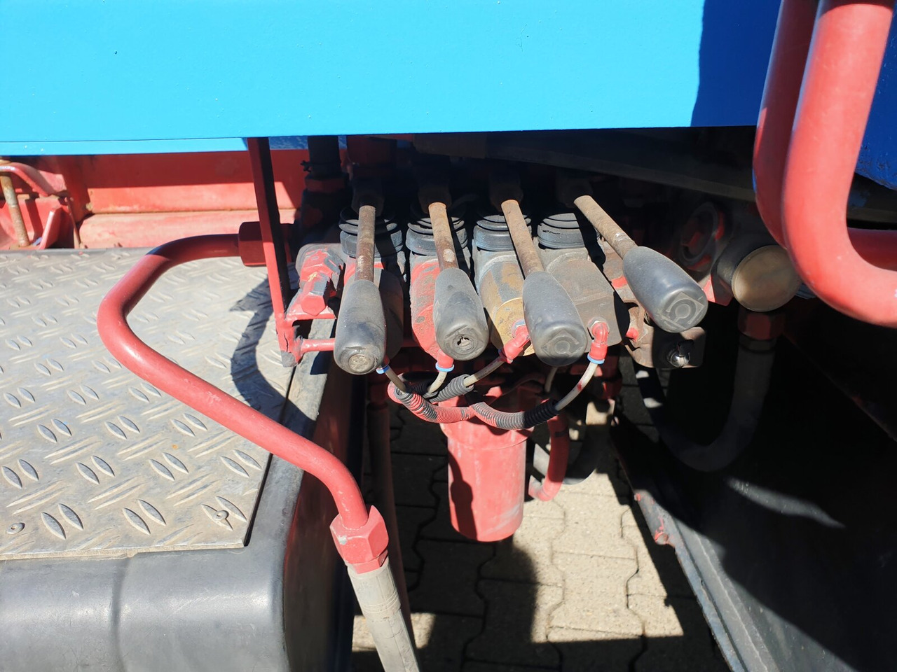 MAN TGL 8.180 4X2 BL TGL 8.180 4X2 BL, EEV, 2x VORHANDEN! - Skip loader truck: picture 3 MAN TGL 8.180 4X2 BL TGL 8.180 4X2 BL, EEV, 2x VORHANDEN! - Skip loader truck: picture 3