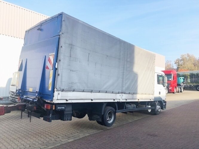 MAN TGL 8.210 BL 4x2 TGL 8.210 BL 4x2 mit LBW, Motorschaden! - Curtain side truck: picture 4 MAN TGL 8.210 BL 4x2 TGL 8.210 BL 4x2 mit LBW, Motorschaden! - Curtain side truck: picture 4