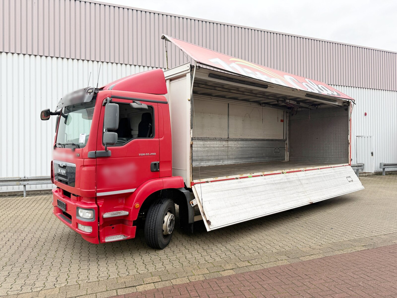 MAN TGM 22.290 6x2-4 LL TGM 22.290 6x2-4 LL, EEV, Lenkachse, 2x AHK, Getränkekoffer, LBW MBB - Box truck: picture 1 MAN TGM 22.290 6x2-4 LL TGM 22.290 6x2-4 LL, EEV, Lenkachse, 2x AHK, Getränkekoffer, LBW MBB - Box truck: picture 1