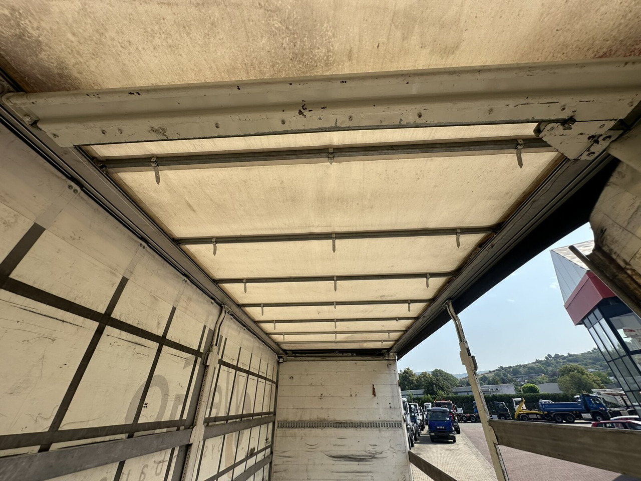 MAN TGS 26.400 6x2-4 LL TGS 26.400 6x2-4 LL, Lenk-/Lift, Edscha, Heckkran Palfinger PK23002-C + Jib PJ060A, Funk - Curtain side truck, Crane truck: picture 2 MAN TGS 26.400 6x2-4 LL TGS 26.400 6x2-4 LL, Lenk-/Lift, Edscha, Heckkran Palfinger PK23002-C + Jib PJ060A, Funk - Curtain side truck, Crane truck: picture 2