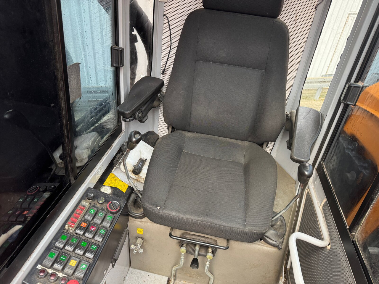 MAN TGS 26.440 6x2-4 BL TGS 26.440 6x2-4 BL, Lenk-/Liftachse, Krankabine, Kran Epsilon Q150Z96 - Hook lift truck, Crane truck: picture 2 MAN TGS 26.440 6x2-4 BL TGS 26.440 6x2-4 BL, Lenk-/Liftachse, Krankabine, Kran Epsilon Q150Z96 - Hook lift truck, Crane truck: picture 2