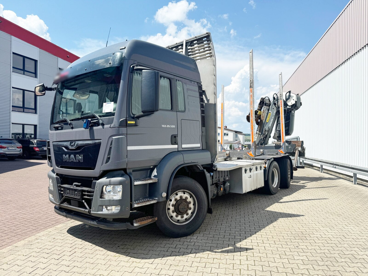 Logging truck, Crane truck MAN TGS 26.500 6X4H-4 BL TGS 26.500 6X4H-4 BL, PriTarder, HydroDrive, Lenk-/Lift, Heckkran Epsilon M130Z83: picture 9 Logging truck, Crane truck MAN TGS 26.500 6X4H-4 BL TGS 26.500 6X4H-4 BL, PriTarder, HydroDrive, Lenk-/Lift, Heckkran Epsilon M130Z83: picture 9