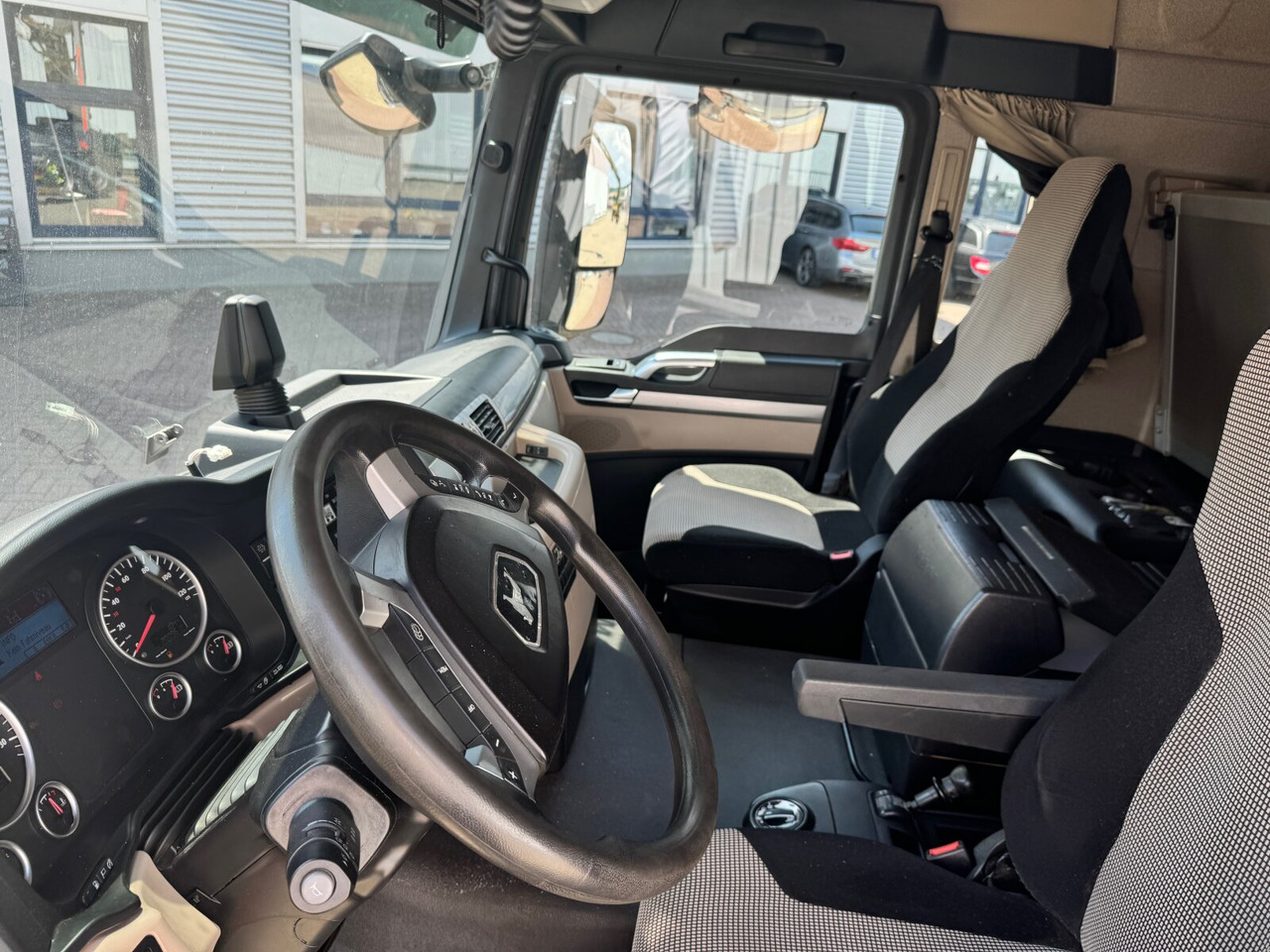 MAN TGS 26.500 6X4H-4 BL TGS 26.500 6X4H-4 BL, PriTarder, HydroDrive, Lenk-/Lift, Heckkran Epsilon M130Z83 - Logging truck, Crane truck: picture 4 MAN TGS 26.500 6X4H-4 BL TGS 26.500 6X4H-4 BL, PriTarder, HydroDrive, Lenk-/Lift, Heckkran Epsilon M130Z83 - Logging truck, Crane truck: picture 4