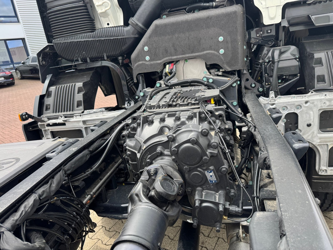 New Hook lift truck MAN TGS 33.480 6x6 BB CH TGS 33.480 6x6 BB CH, Hohe Bauart, Nebenantrieb: picture 15 New Hook lift truck MAN TGS 33.480 6x6 BB CH TGS 33.480 6x6 BB CH, Hohe Bauart, Nebenantrieb: picture 15