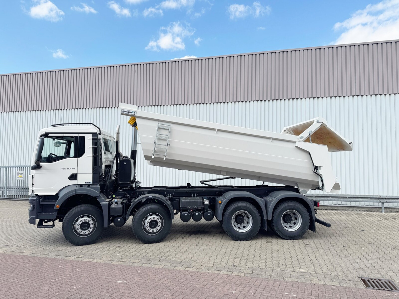 New Cab chassis truck MAN TGS 41.440/480 8x4 BB TGS 41.440/480 8x4 BB, Mulde ca. 16m³ mit hydraulischer Heckklappe, mehrfach VORHANDEN: picture 15
