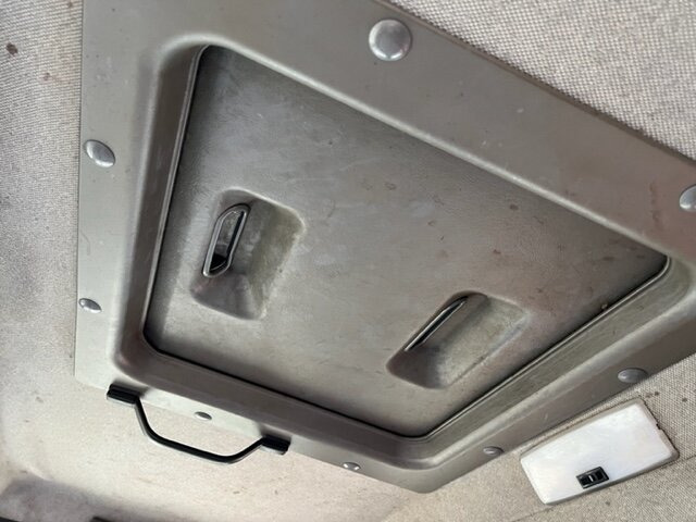 Tipper Mercedes-Benz 811 K 4x2 811 K 4x2: picture 6