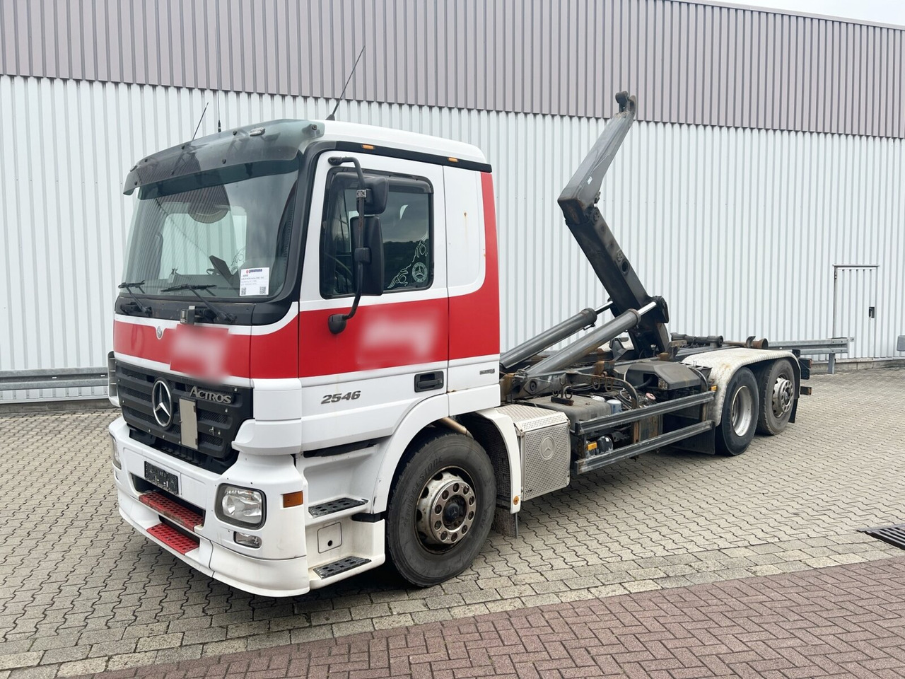 Mercedes-Benz Actros 2546 L 6x2 Actros 2546 L 6x2/48, Lift-/Lenkachse, RK 20.70 bis 7 m Container - Hook lift truck: picture 1 Mercedes-Benz Actros 2546 L 6x2 Actros 2546 L 6x2/48, Lift-/Lenkachse, RK 20.70 bis 7 m Container - Hook lift truck: picture 1