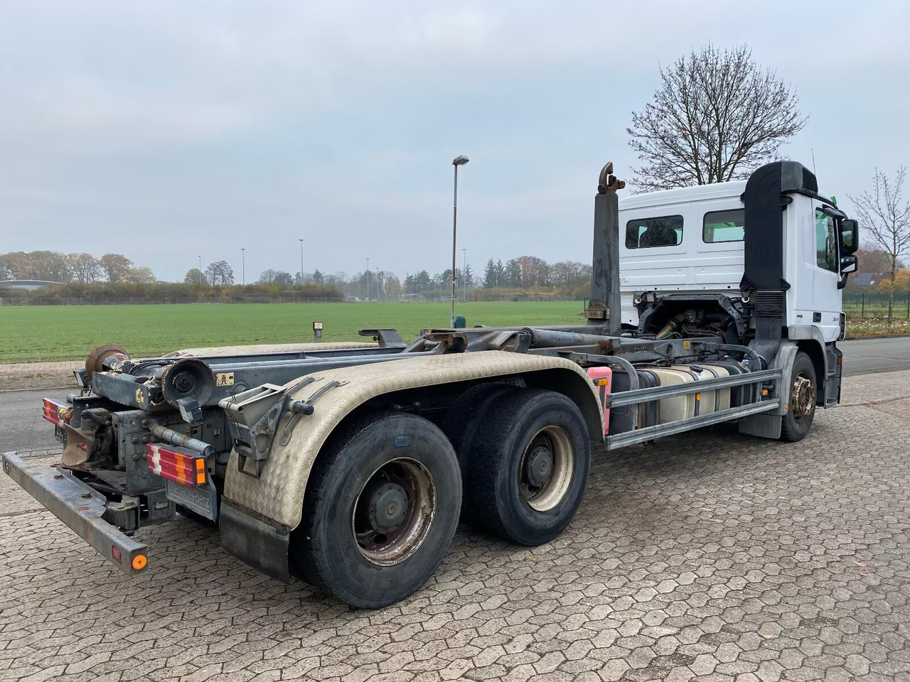 Mercedes-Benz Actros 2641 6x4 Actros 2641 6x4 - Hook lift truck: picture 4 Mercedes-Benz Actros 2641 6x4 Actros 2641 6x4 - Hook lift truck: picture 4