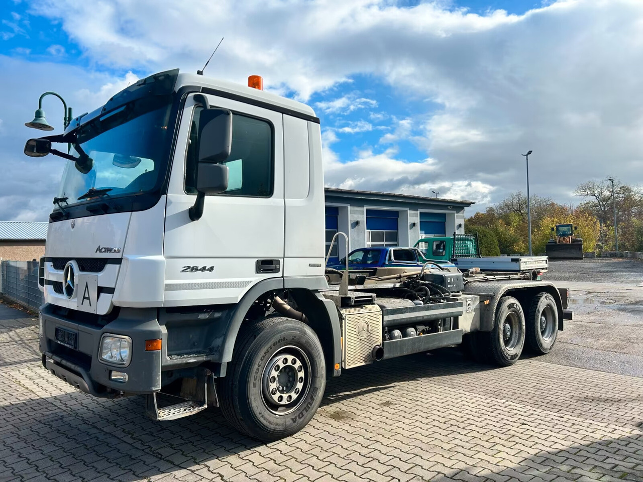 Mercedes-Benz Actros 2644 L 6x4 Actros 2644 L 6x4 - Cab chassis truck: picture 1 Mercedes-Benz Actros 2644 L 6x4 Actros 2644 L 6x4 - Cab chassis truck: picture 1