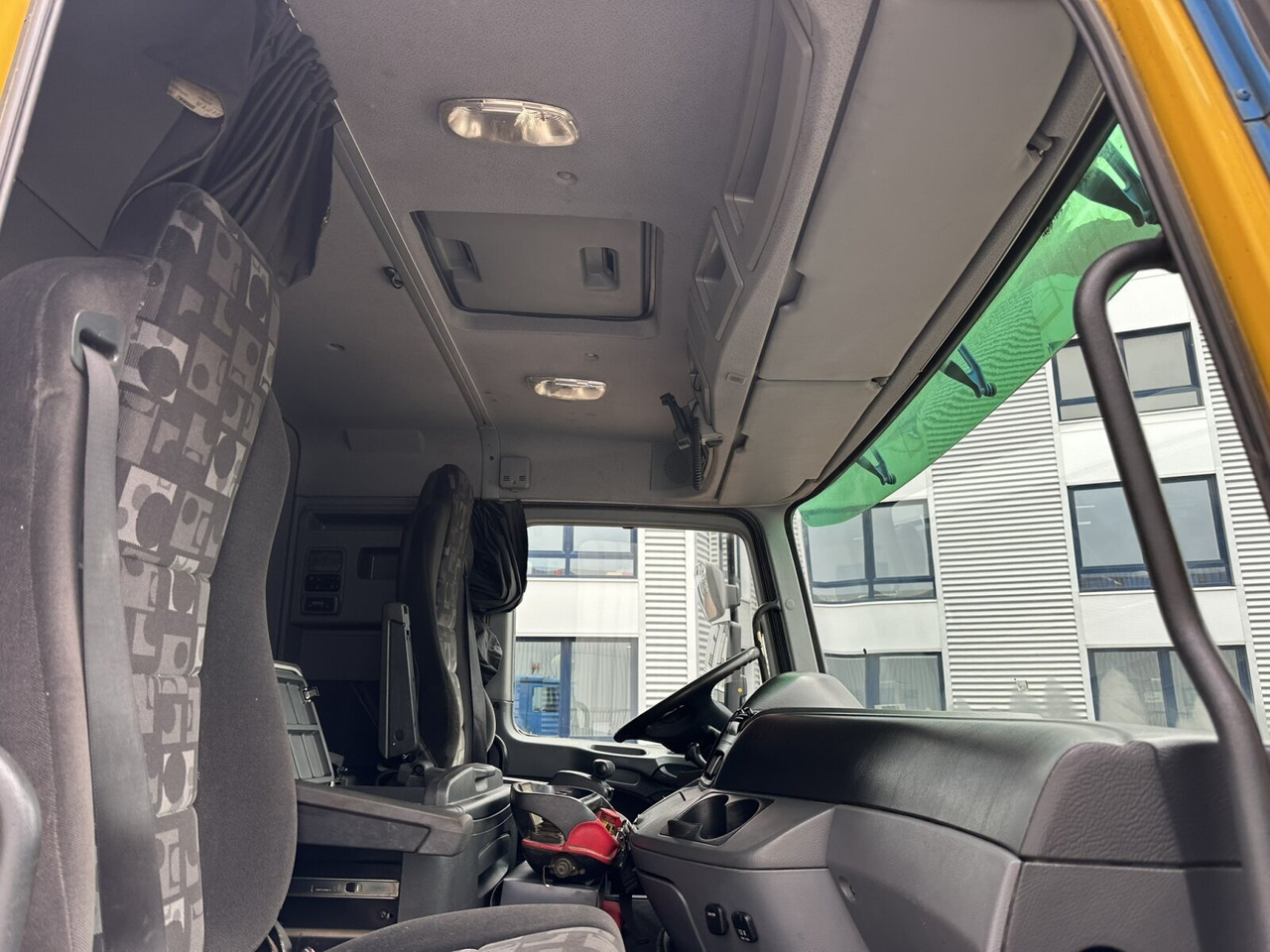 Mercedes-Benz Actros 2741 L 6x4 Actros 2741 L 6x4 - Cab chassis truck: picture 2 Mercedes-Benz Actros 2741 L 6x4 Actros 2741 L 6x4 - Cab chassis truck: picture 2