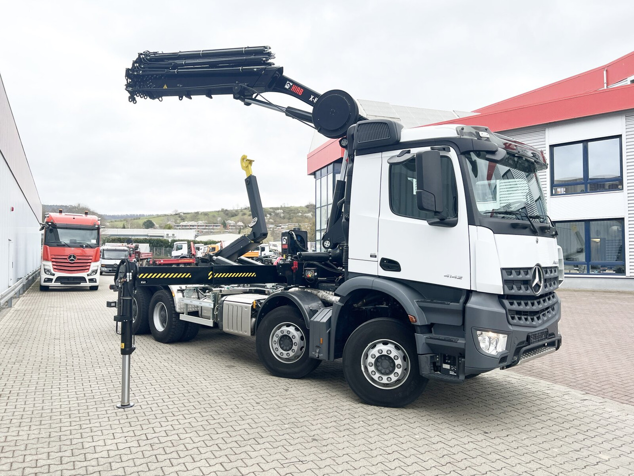 New Hook lift truck, Crane truck Mercedes-Benz Arocs 4142 B 8x4/4 Arocs 4142 B 8x4/4, Grounder, Funk: picture 9