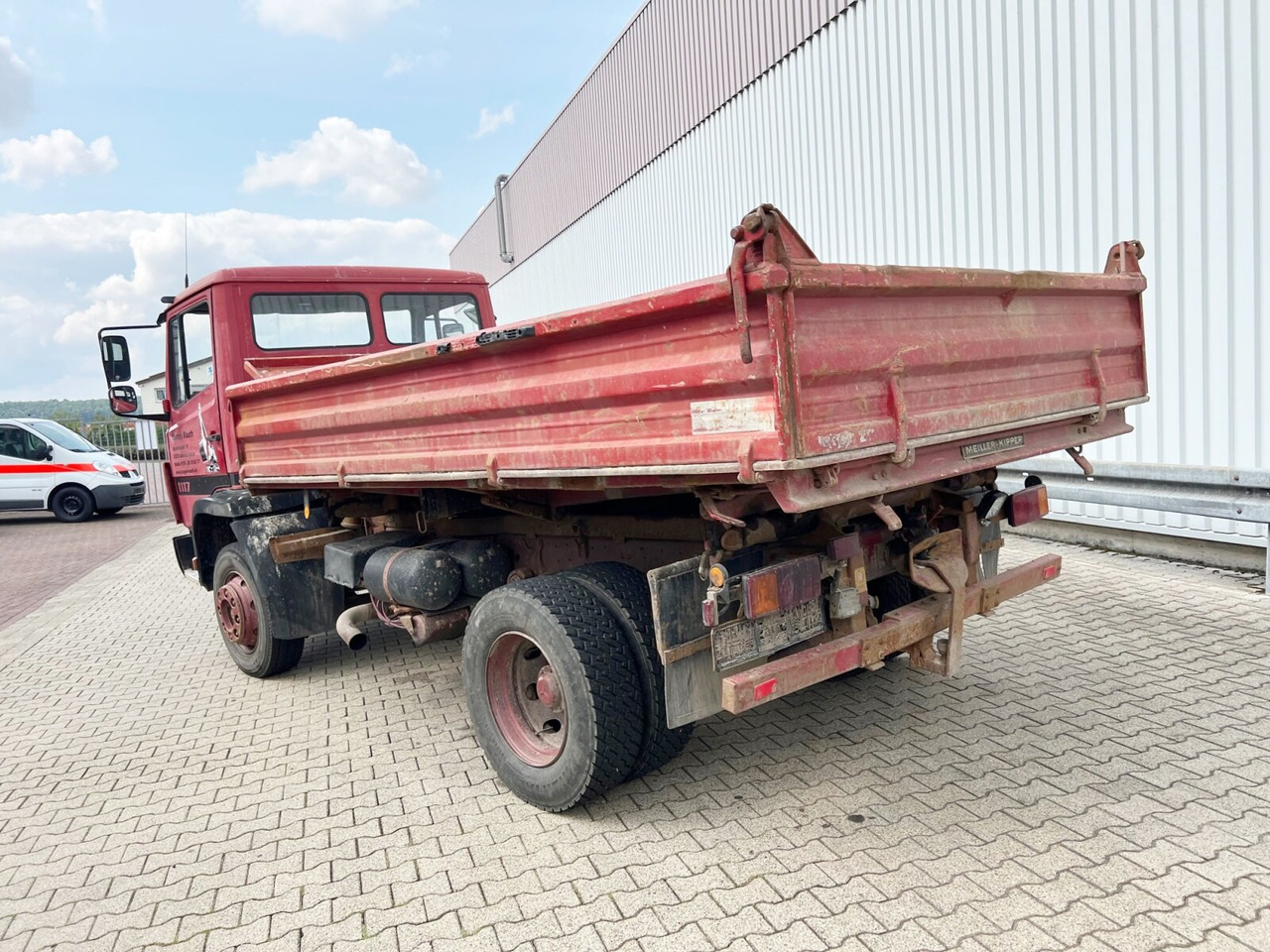 Tipper Mercedes-Benz LK 1117 K 4x2 LK 1117 K 4x2, 6-Zylinder Motor, 2x AHK: picture 11