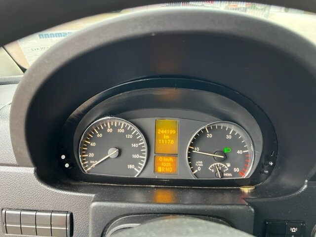 Mercedes-Benz Sprinter 515 CDI 4x2 Sprinter 515 CDI 4x2 - Panel van: picture 5 Mercedes-Benz Sprinter 515 CDI 4x2 Sprinter 515 CDI 4x2 - Panel van: picture 5