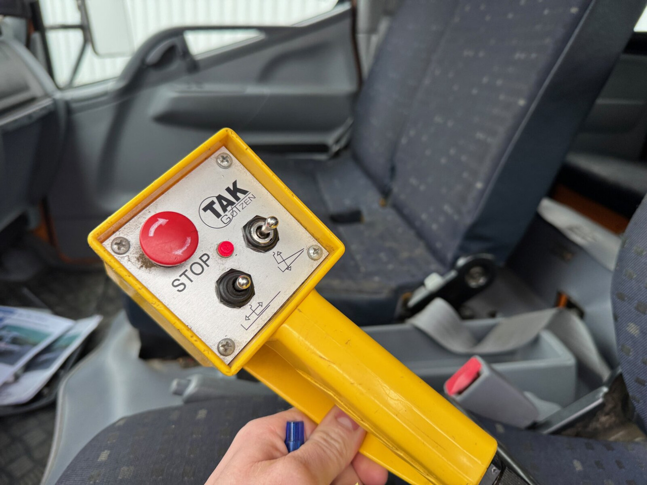 Mitsubishi Canter Fuso 7C18D 4x2 Doka Canter Fuso 7C18D 4x2 Doka, EEV, City-Abroller - Hook lift truck: picture 4 Mitsubishi Canter Fuso 7C18D 4x2 Doka Canter Fuso 7C18D 4x2 Doka, EEV, City-Abroller - Hook lift truck: picture 4