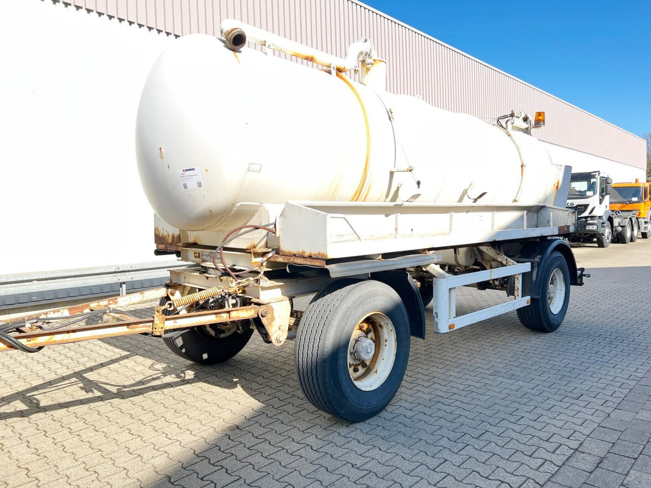 SA 18 Fäkalienanhänger Kramer, SA 18 Fäkalienanhänger, ca. 10.000l - Tanker trailer: picture 1 SA 18 Fäkalienanhänger Kramer, SA 18 Fäkalienanhänger, ca. 10.000l - Tanker trailer: picture 1