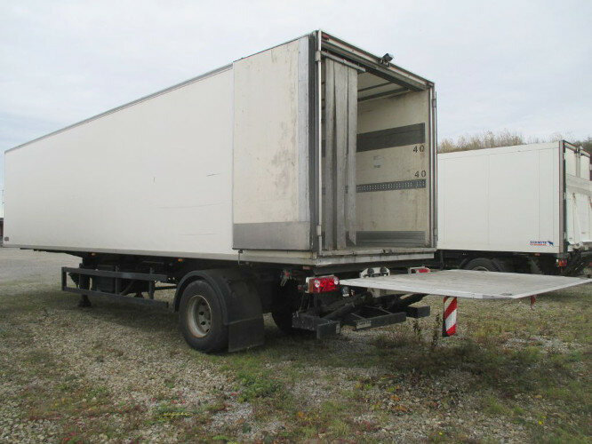 SVKA 10 ZVKA 10 City-Sattel Thermo King SL 200e - Refrigerator semi-trailer: picture 3 SVKA 10 ZVKA 10 City-Sattel Thermo King SL 200e - Refrigerator semi-trailer: picture 3