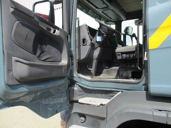 Scania R420 CB 8x4 MNZ R420 CB 8x4 MNZ, Retarder, Euro4 - Hook lift truck: picture 3 Scania R420 CB 8x4 MNZ R420 CB 8x4 MNZ, Retarder, Euro4 - Hook lift truck: picture 3