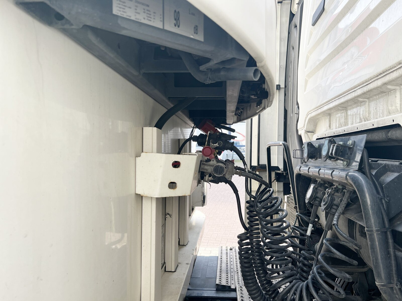 Schmitz Cargobull SKO 24/L-13.4 FP 45 SKO 24/L-13.4 FP 25 45 COOL, Mega, Doppelstock - Refrigerator semi-trailer: picture 4 Schmitz Cargobull SKO 24/L-13.4 FP 45 SKO 24/L-13.4 FP 25 45 COOL, Mega, Doppelstock - Refrigerator semi-trailer: picture 4