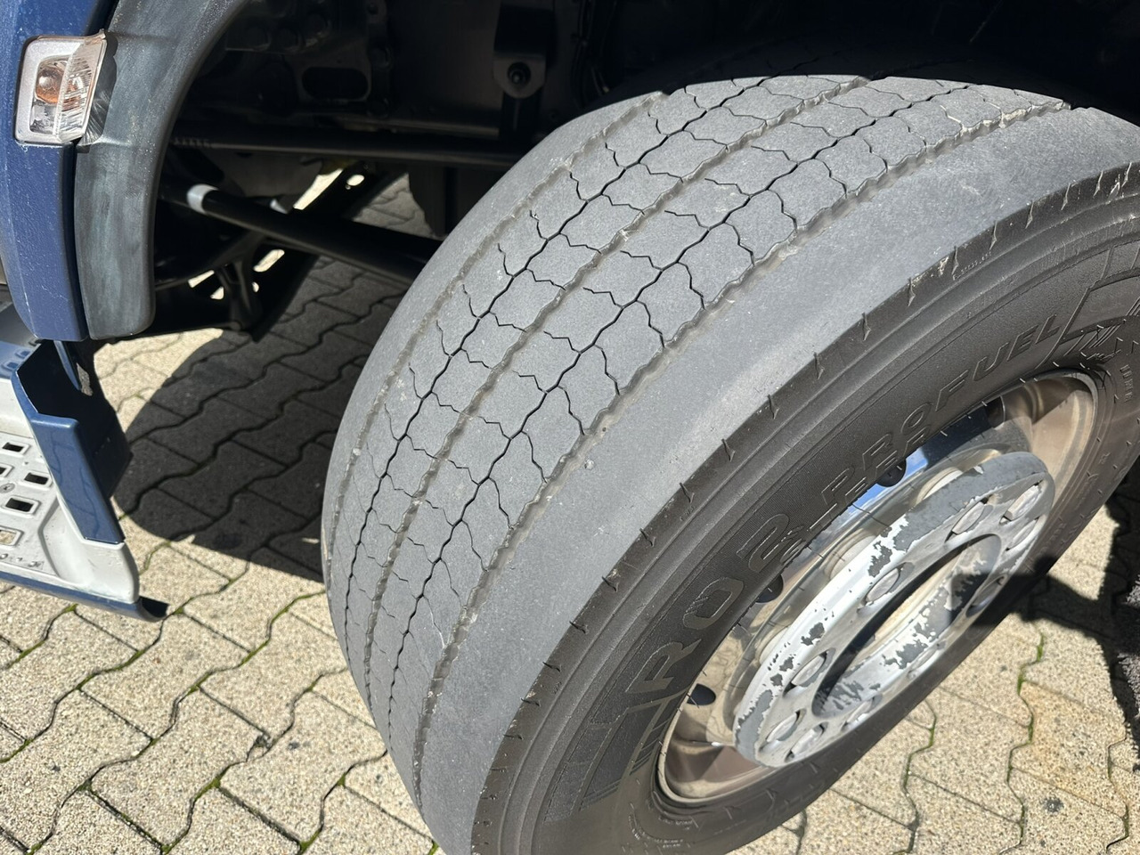 DAF XF 530 FT 6x2 XF 530 FT 6x2, Intarder, Navi, Spacecab, Vorlauflenk/lift, zGG 68t - Tractor truck: picture 2 DAF XF 530 FT 6x2 XF 530 FT 6x2, Intarder, Navi, Spacecab, Vorlauflenk/lift, zGG 68t - Tractor truck: picture 2
