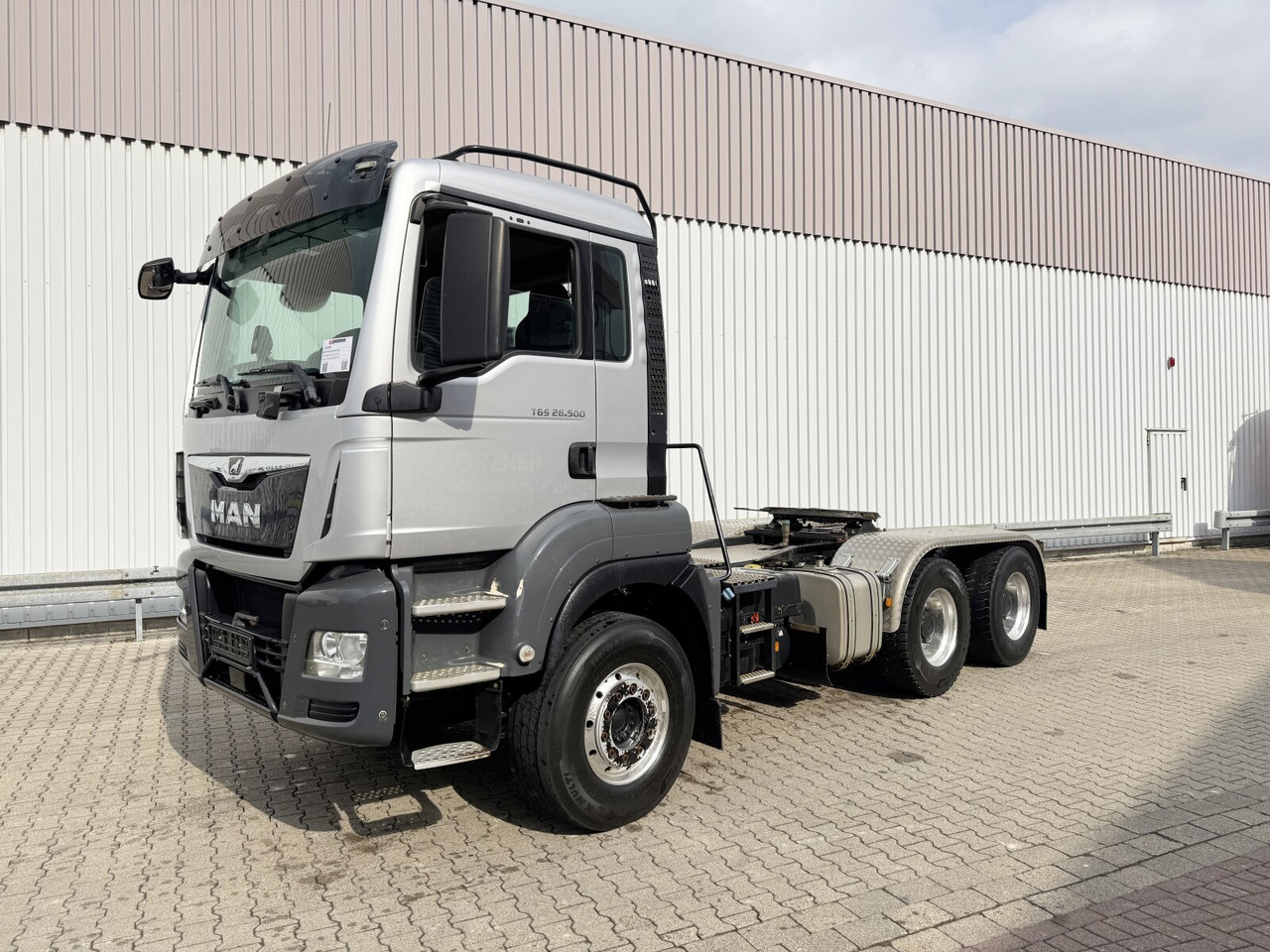 MAN TGS 26.500 6x4 BLS TGS 26.500 6x4 BLS, PriTarder, Navi, Hydraulik - Tractor truck: picture 1 MAN TGS 26.500 6x4 BLS TGS 26.500 6x4 BLS, PriTarder, Navi, Hydraulik - Tractor truck: picture 1
