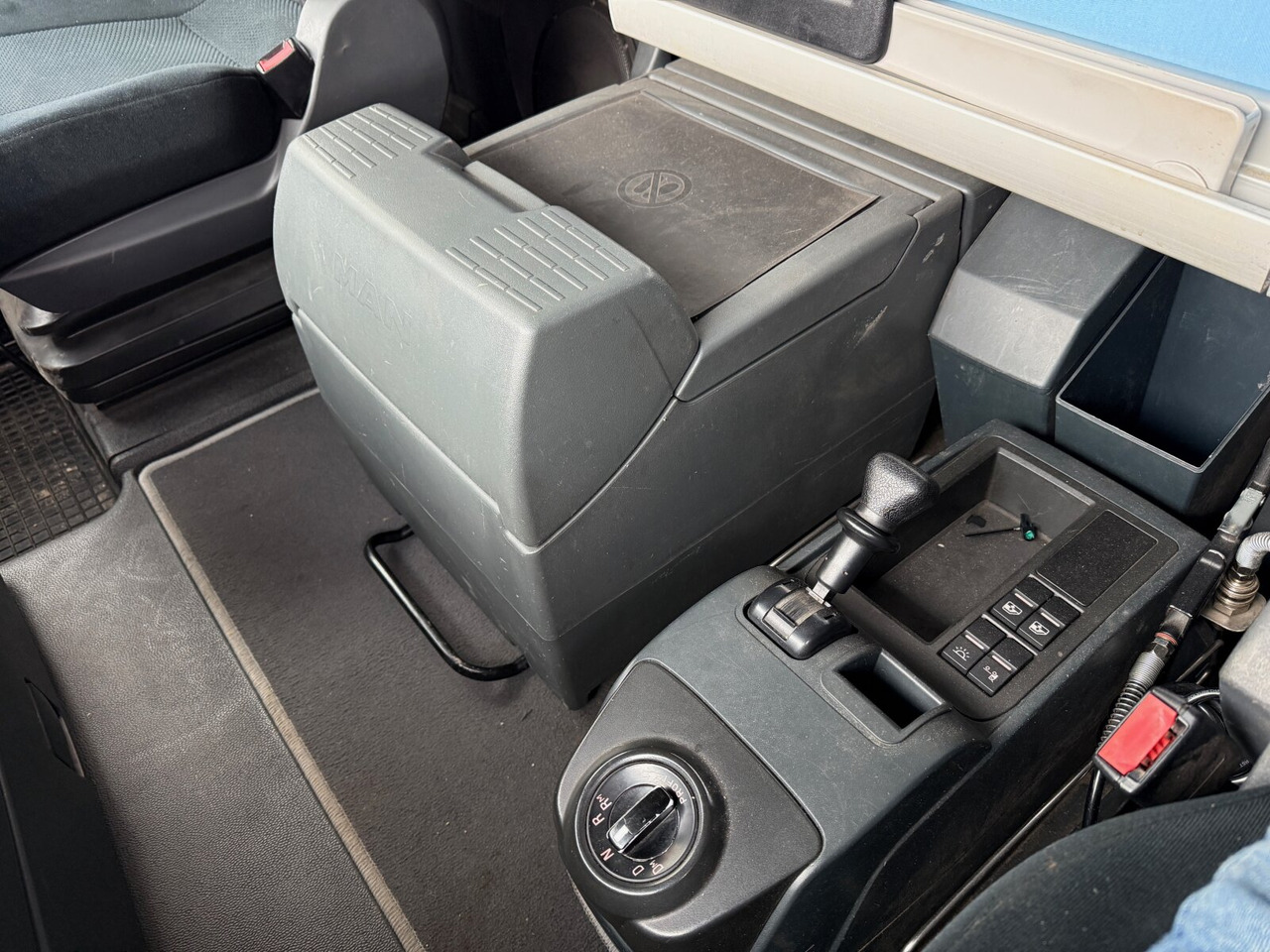 MAN TGX 26.480 6x4 BLS TGX 26.480 6x4 BLS, Retarder, XLX, Standklima, Hydraulik, zGG 90t - Tractor truck: picture 4 MAN TGX 26.480 6x4 BLS TGX 26.480 6x4 BLS, Retarder, XLX, Standklima, Hydraulik, zGG 90t - Tractor truck: picture 4