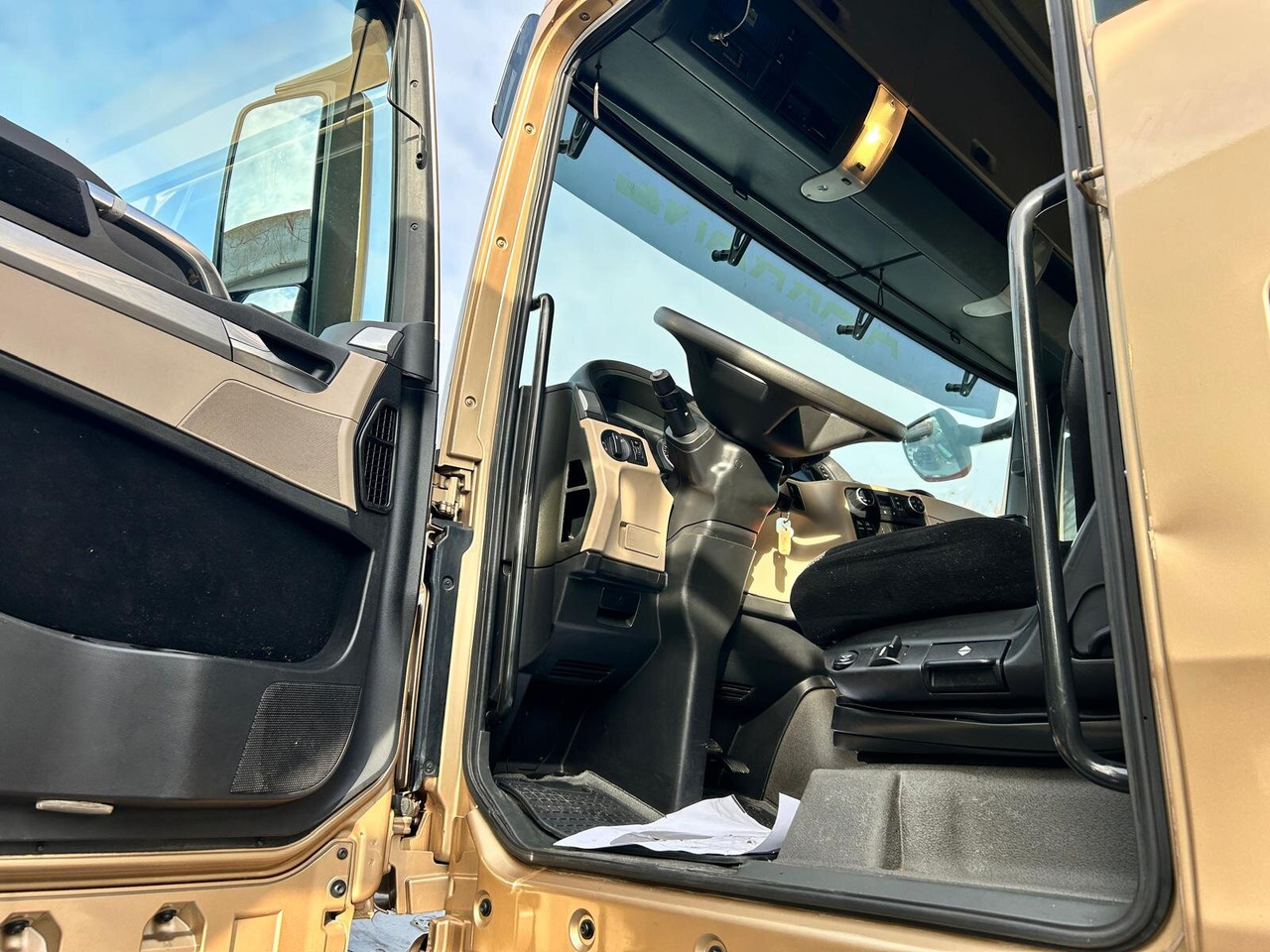 MAN TGX 33.580 6x4 BB TGX 33.580 6x4 BB, Retarder, zZGG 150.000kg - Tractor truck: picture 4 MAN TGX 33.580 6x4 BB TGX 33.580 6x4 BB, Retarder, zZGG 150.000kg - Tractor truck: picture 4