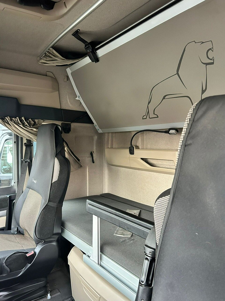 MAN TGX 33.640 6x4 BB TGX 33.640 6x4 BB, Retarder, zZGG 180.000kg - Tractor truck: picture 4 MAN TGX 33.640 6x4 BB TGX 33.640 6x4 BB, Retarder, zZGG 180.000kg - Tractor truck: picture 4