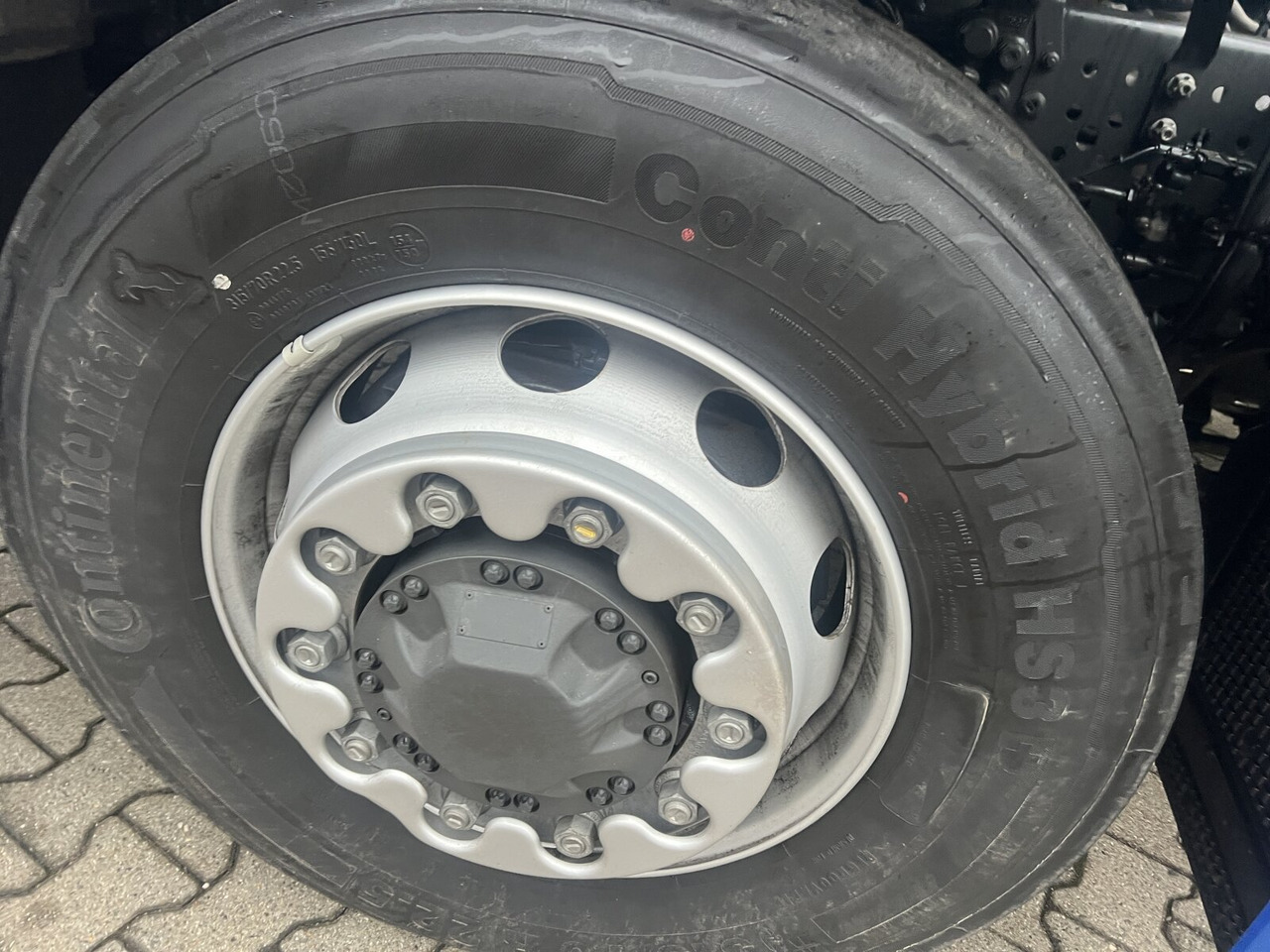 Mercedes-Benz Actros 1843 LS 4x4 HAD Actros 1843 LS 4x4 HAD, HydroDrive, MirrorCam, MultimediaCockpit - Tractor truck: picture 3 Mercedes-Benz Actros 1843 LS 4x4 HAD Actros 1843 LS 4x4 HAD, HydroDrive, MirrorCam, MultimediaCockpit - Tractor truck: picture 3