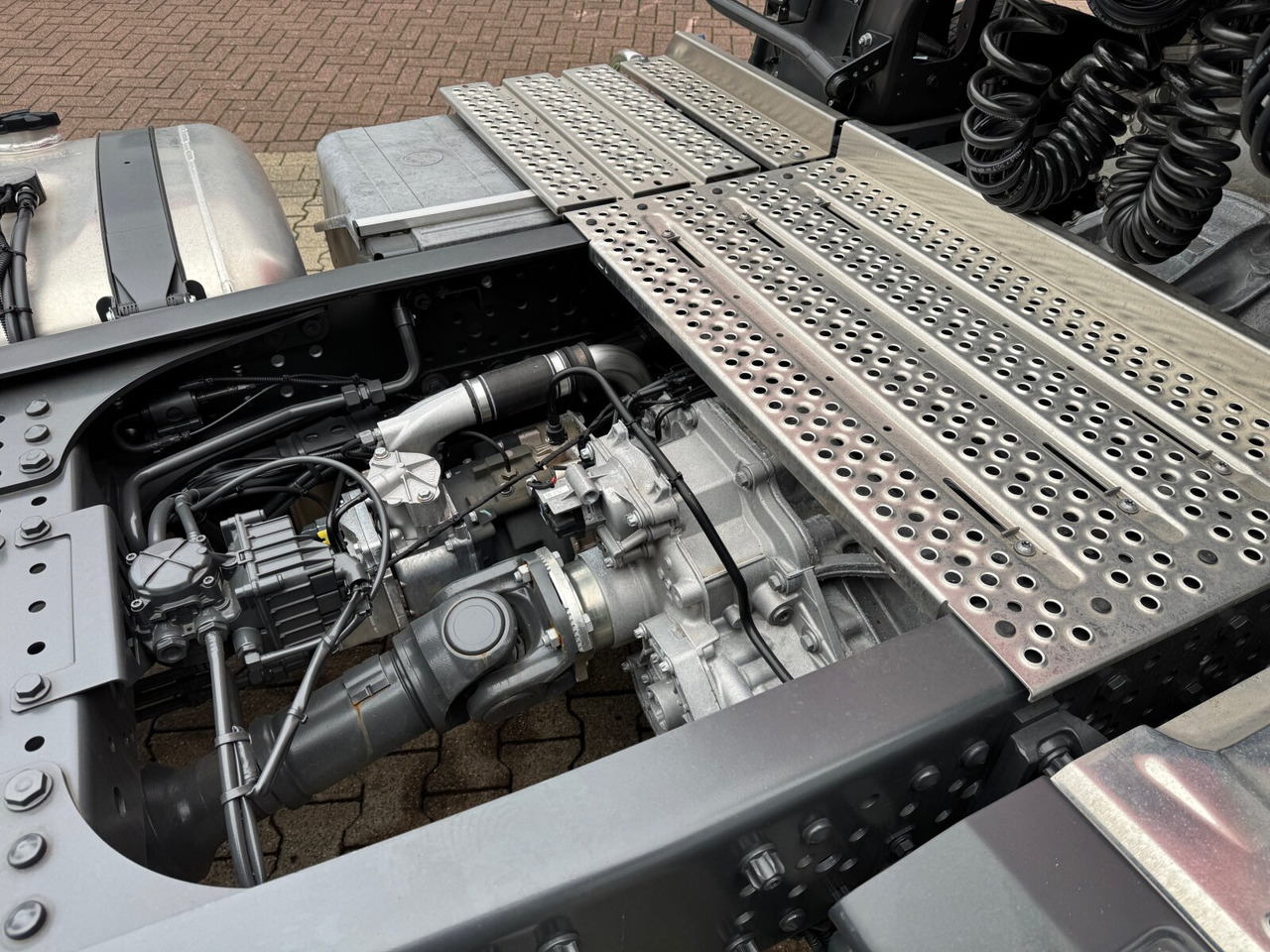 Mercedes-Benz Actros 2648 LS 6x2 Actros 2648 LS 6x2, Retarder, Liftachse, MirrorCam, StreamSpace, Navi, LED - Tractor truck: picture 2 Mercedes-Benz Actros 2648 LS 6x2 Actros 2648 LS 6x2, Retarder, Liftachse, MirrorCam, StreamSpace, Navi, LED - Tractor truck: picture 2