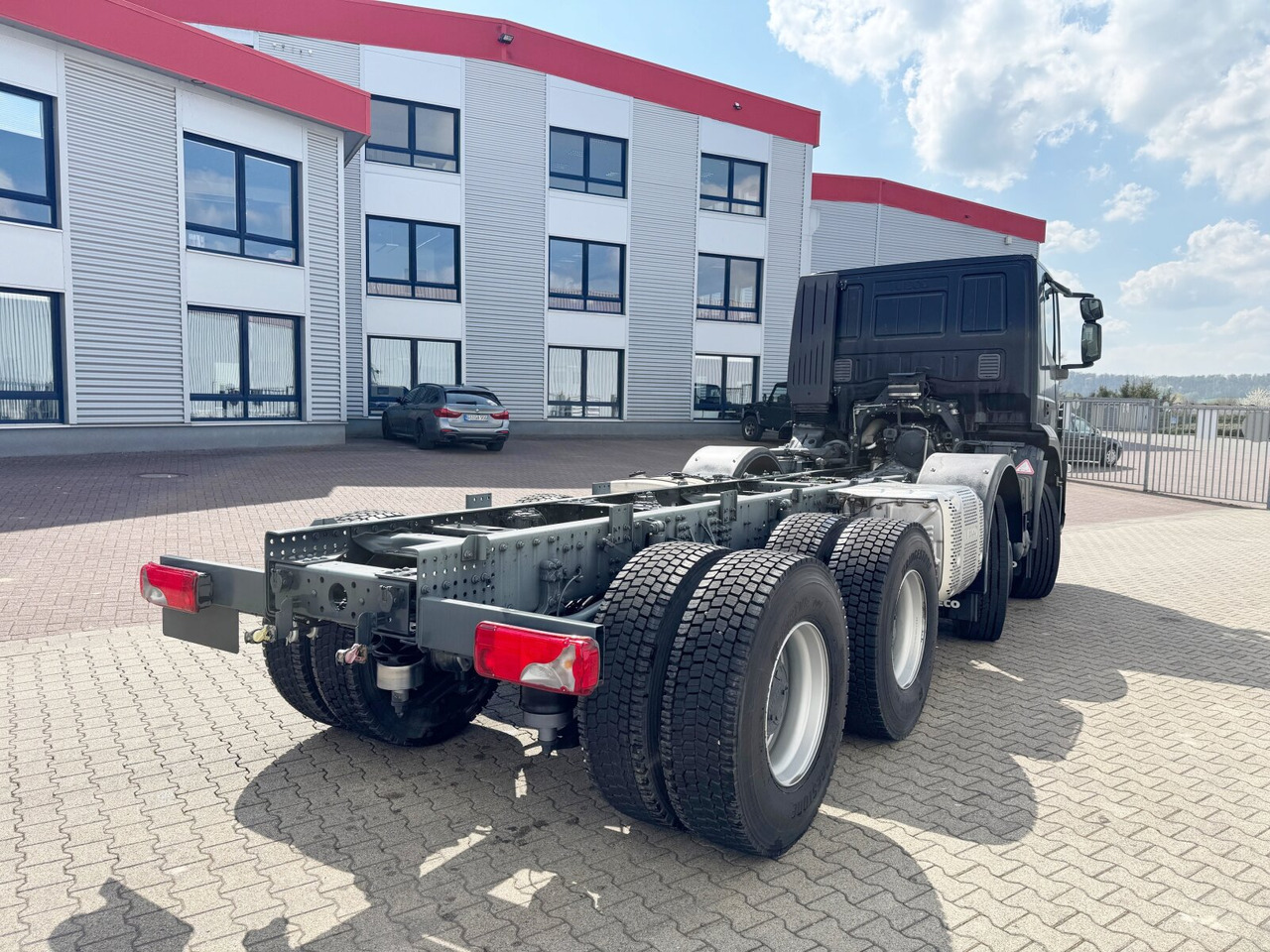 X-Way AD360X40Z/P 8x4 X-Way AD360X40Z/P 8x4 leasing X-Way AD360X40Z/P 8x4 X-Way AD360X40Z/P 8x4: picture 11