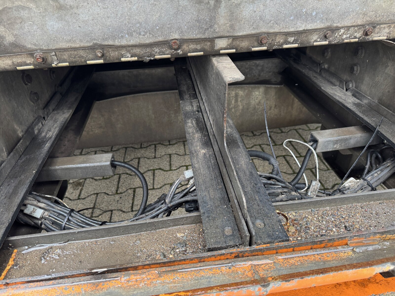 Dropside/ Flatbed trailer ZHP 24-32 RUFA ZHP 24-32, TwistLock-Verriegelungen, Verzinkt: picture 8