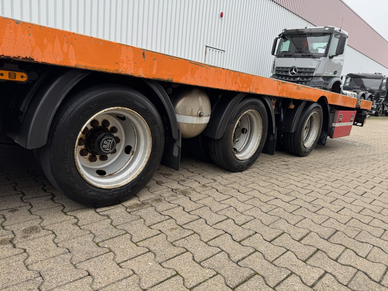 Dropside/ Flatbed trailer ZHP 24-32 RUFA ZHP 24-32, TwistLock-Verriegelungen, Verzinkt: picture 12