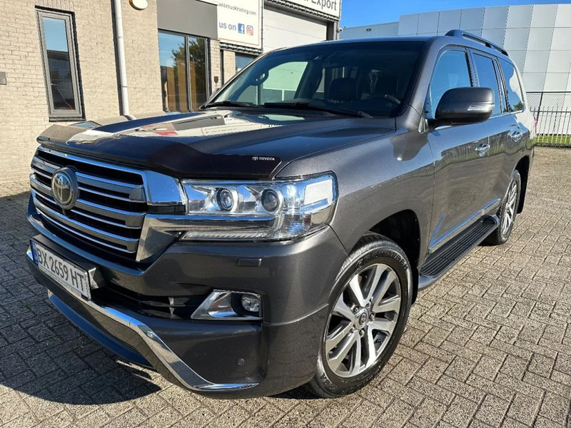 Toyota Land Cruiser V8 LAND CRUISER 200 V8 + CAMERA 360 + FRIDGE + DIESEL + ONLY EXPORT - Car: picture 1 Toyota Land Cruiser V8 LAND CRUISER 200 V8 + CAMERA 360 + FRIDGE + DIESEL + ONLY EXPORT - Car: picture 1