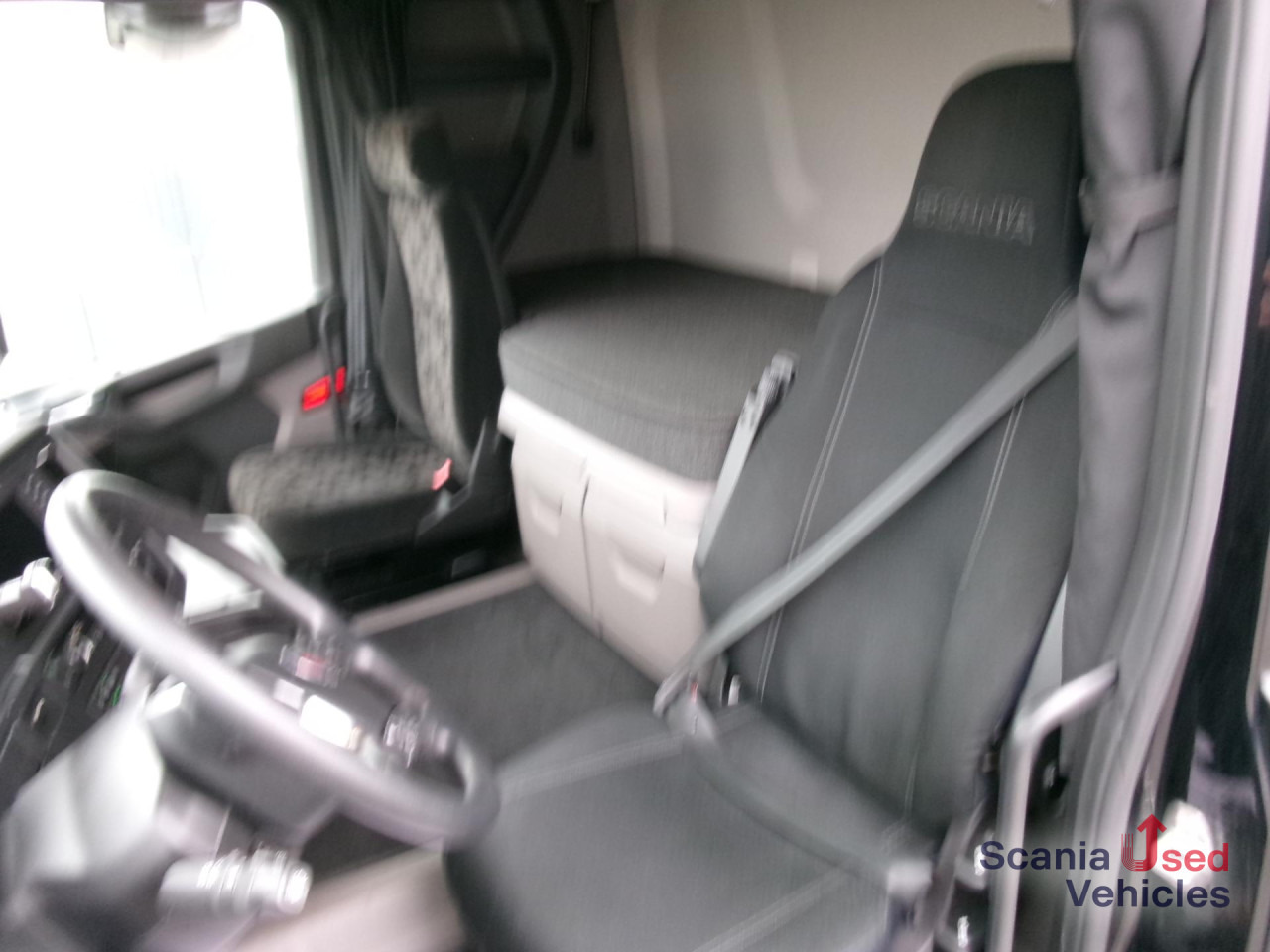 SCANIA R 450 A4x2NA - Tractor truck: picture 2 SCANIA R 450 A4x2NA - Tractor truck: picture 2