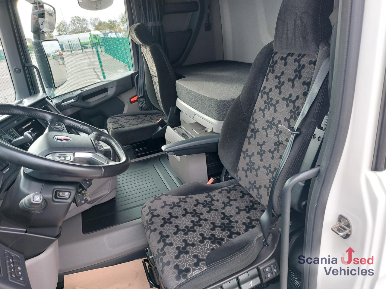 SCANIA R 460 A4x2NA, SUPER, NAVI, Standklima - Tractor truck: picture 4 SCANIA R 460 A4x2NA, SUPER, NAVI, Standklima - Tractor truck: picture 4